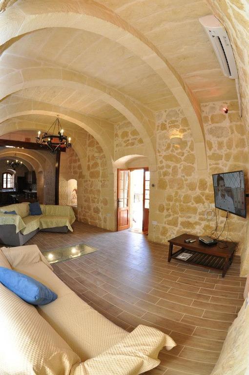 Mikiel U Rosa Holiday Farmhouse With Large Private Pool Zebbug  Eksteriør bilde